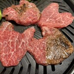 マンノ精肉店 - 牛