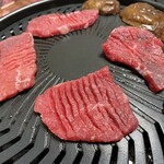 マンノ精肉店 - 牛