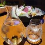 Japanese Restaurant KINZA - 日本酒。120mだと、ワイングラスです。