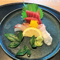 うなぎ四代目菊川 ムスブ田町店 - お造り三種盛り