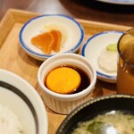 トーキョーアジフライ - トッピング用の卵