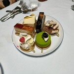 Patisserie TRES CALME - ピスターシュアブリコ、モンブラン、シュペリール。レザンバニーユ、ミルフォイユ、瀬戸内レモン