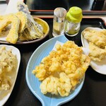 田舎うどん てつ - 天ぷら５種類