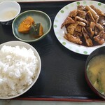 とりぜん食堂 - ホルモン定食