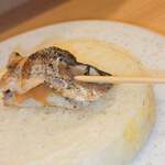 炭火とワインと純米酒 King Momo - 炭火串焼 和歌山の小いわし