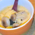 炭火とワインと純米酒 King Momo - ムール貝ときのこの茶わん蒸し