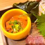 炭火とワインと純米酒 King Momo - お造り人気盛り　鶏の脂肝と心臓