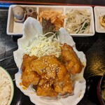 韓国家庭料理 唐辛子 - ヤンニョムチキンランチ