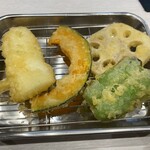 天ぷら 雷屋 - イカと野菜3品