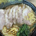 武道家 心 - 麺は柔らかめ。硬めにしたが。