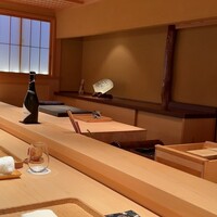 伯雲 - 立派なカウンター