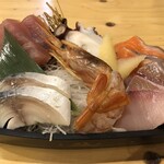 恵美須商店 - 恵比須の黒船盛り　やはりこのお店はコスパがとてもいい。昼間から混んでいて若い女性客が多いのも納得。