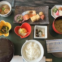 大阪なだ万 - 和朝食