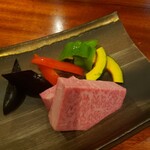 神楽坂 鉄板焼 向日葵 - A5ランクのサーロイン。ツレはミディアム、私はウェルウェルダンダンでお願いしました。