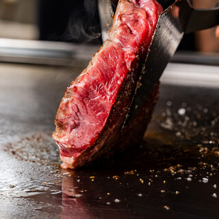 Piece of meat! Beef Steak ☆The real pleasure of Teppan-yaki ♪