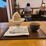 和栗や - モンブランパフェ「洋」＋ほうじ茶＠1700円