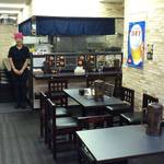 雷神 - 麺屋 雷神 ＠ときわ台 うま辛醤油ラーメン 店内  記念撮影も兼ねて♪