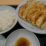 ぎょうざの満洲 - 料理写真: