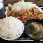 わ楽 - 豚ロース生姜焼き定食1100円＆肉だけＷ＋450円