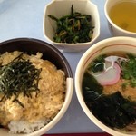 ラパン - ミニ丼・ミニ麺セットとほうれん草のおひたし