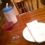 トラットリア バロッコ - これがロゼ、おしぼりは使い放題