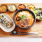 Spicy Ramen & half kimbap