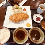 菰野倶楽部ジャックニクラウスコース クラブハウスレストラン - ロースカツ定食　