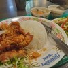 タイ国惣菜屋台料理 ゲウチャイ - ガイトードカティアム（鶏唐揚げニンニクコショウ風味¥1,210-）