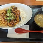 Karayama - 赤カリ麻婆飯定食