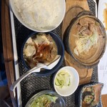 Oshokuji Dokoro Fujiyama - もつ豆腐鍋定食