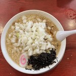 らーめん処 潤 - 中華そば（税込み９００円）にねぎをトッピング（＋１２０円）