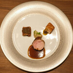 アマラントス - ランチコース 15950円 の花悠仔豚 ロースのロースト 根セロリ