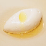 アマラントス - ランチコース 15950円 のミルクと塩のシャーベット