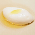 アマラントス - ランチコース 15950円 のミルクと塩のシャーベット