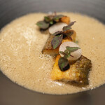 アマラントス - ランチコース 15950円 の鮎 ヴルーテ 焼き茄子