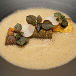 アマラントス - ランチコース 15950円 の鮎 ヴルーテ 焼き茄子