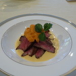 トゥ・ラ・ジョア - 豊後牛のウニ風味、何とウニソースです。（９月絶品）