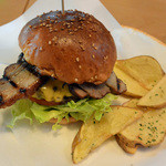 ベーコンチーズバーガー（1280円）