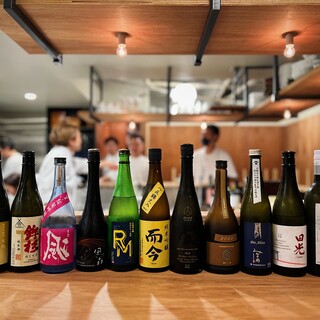 酒屋直営ならではの豊富な日本酒