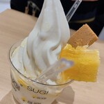 杉養蜂園 - 巣房蜜ソフトクリーム(830円)