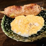 鳥でん - つくねとスクランブルエッグ