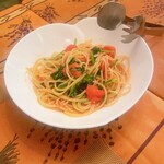 グルトンヌ - ほうれん草とトマトのパスタ❤︎