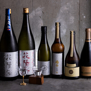 "사계절마다"의 일본 술과 전통의 술기로 沁み沁み과 즐거운 성인의 냄새