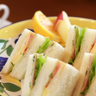 珈琲の店 木馬の館_0