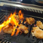 さわなか焼肉 加古川店 - ホルモン焼いてます(*´∀`)♪