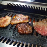 さわなか焼肉 - 左:あばら♡右:塩たん♪