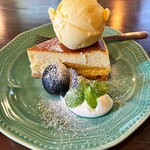 ザズ プランテ エ カフェ - 追加のNYチーズケーキ➕バニラ　美味☆