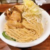 ラーメン 雷 東京本丸店