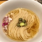 中華蕎麦 とみ田 - 真ん中は、だだちゃ豆