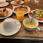 MORETHAN TAPAS LOUNGE - 